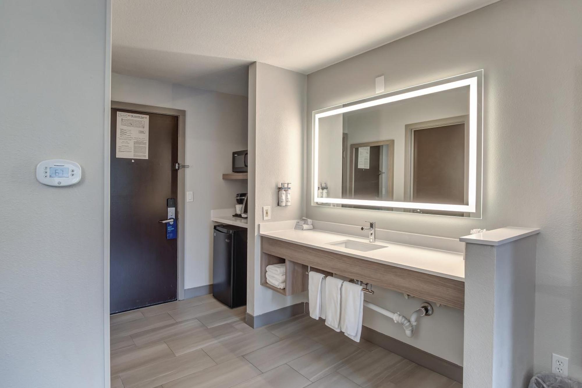Holiday Inn Express Portland East - Columbia Gorge By Ihg Troutdale Exterior photo