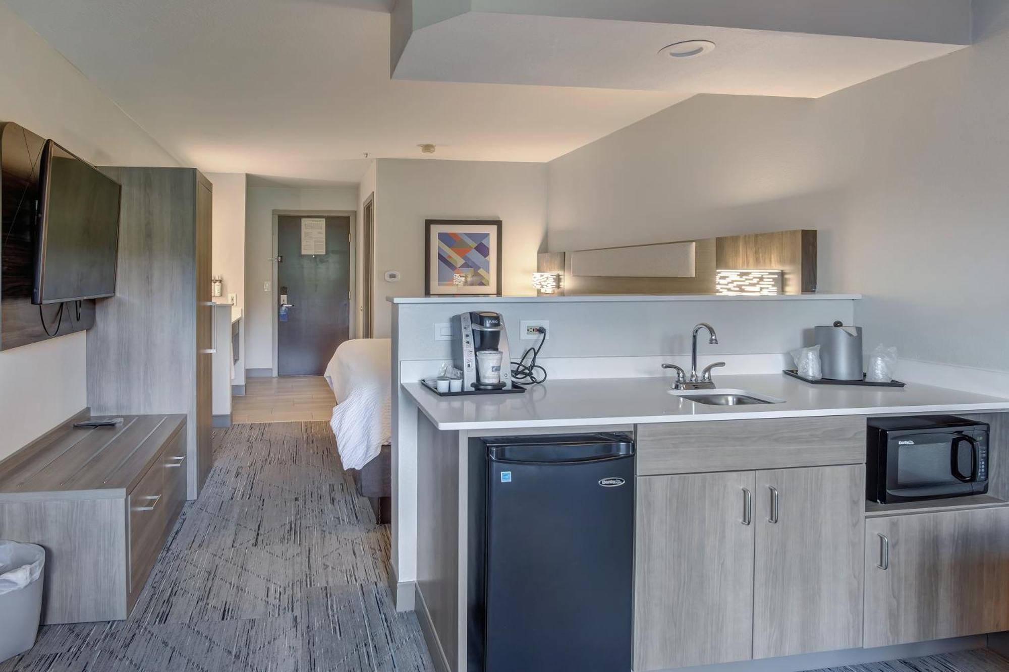 Holiday Inn Express Portland East - Columbia Gorge By Ihg Troutdale Exterior photo