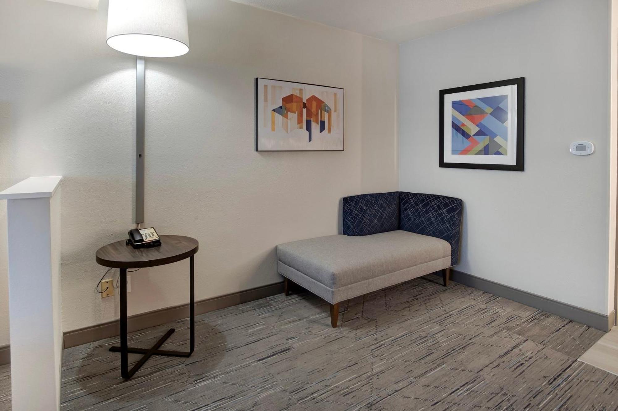Holiday Inn Express Portland East - Columbia Gorge By Ihg Troutdale Exterior photo