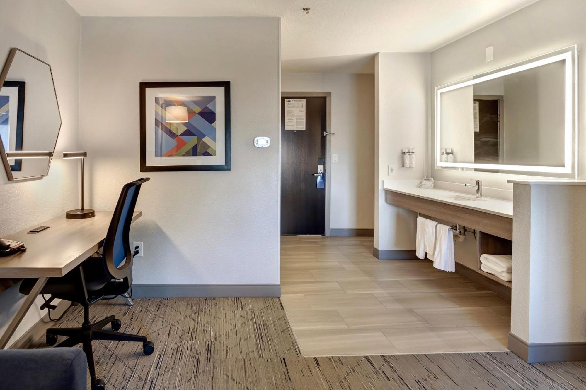 Holiday Inn Express Portland East - Columbia Gorge By Ihg Troutdale Exterior photo